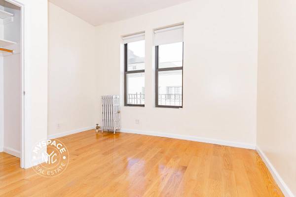 $3,300 / 2br - Williamsburg - Beautiful 2 Bedroom - Heat included - No fee!! (Williamsburg)63854287460739124