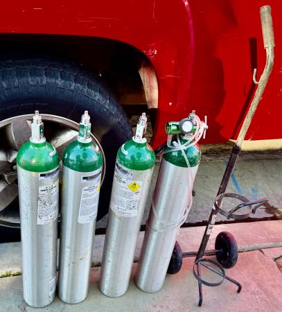 Medical oxygen tank rebreather compressed pure air respirator 1