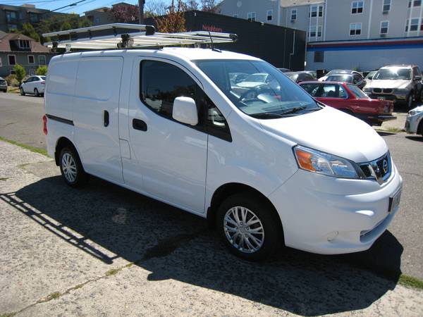 2020 Nissan NV200 SV - Photo 4