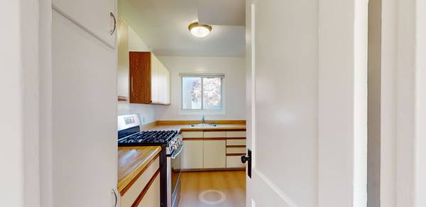$3,666 / 2br - 942ft2 - 326 Gonzalez@Font/Spacious Parkmerced Townhouse/Courtyard View/Pets OK (ingleside / SFSU / CCSF)63847327869315123