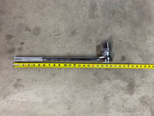 3/4” Drive Ratchet with 1-3/4” Socket (12 point) 1