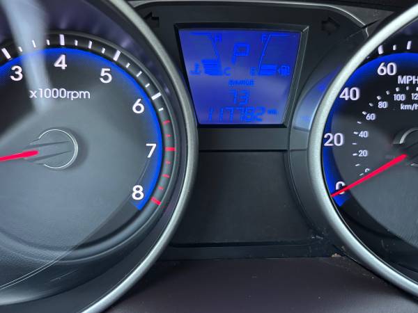 2012 Hyundai Tucson GLS AWD - $6,800 (South Riding)63616305928707122