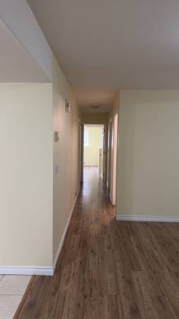 Westwood plateau 3Bed+ 1recreation room+ 1.5 bathroom 5