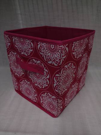 10.5-Inch Square Foldable Collapsible Patterned Pink Fabric Tote 1