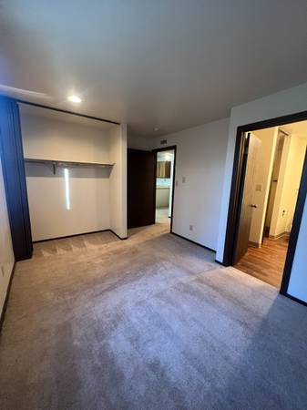 $1,450 / 1br - 780ft2 - Plenty of space and amazing views from this 780 sq ft 1 bed/1 bath! (Anchorage - Midtown)64014170930817124