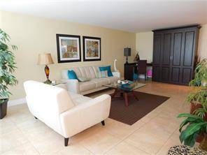 $399,000 / 1br - 1116ft2 - 1 B/1.5 B On the Beach-Renovated (Lauderdale By The Sea)63906441135874124