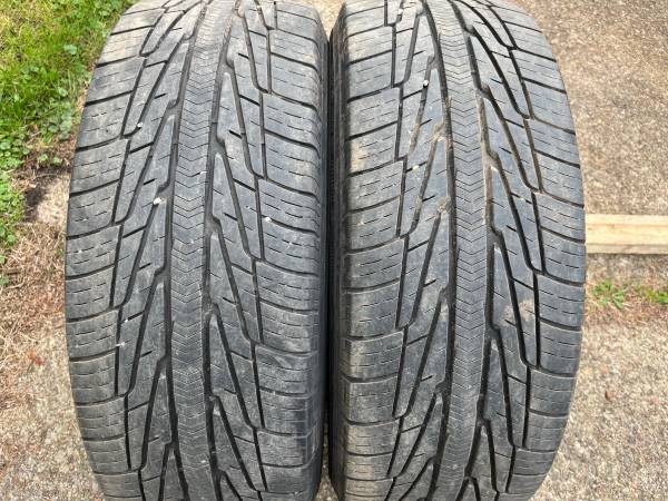 215/60/17 GOODYEAR (2) 1