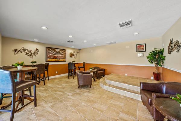 $1,299 / 1br - 600ft2 - Sala Musica Notte, senderos para caminar, parrillas al aire libre (recién renovado)64002492822017120
