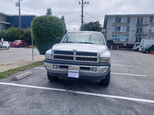 2000 DODGE RAM 1500 QUAD  SLT  4 X 4 $3900 1