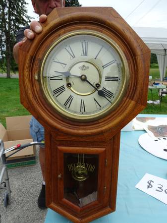 D & A Regulator Clock 1