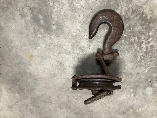 Snatch Block 1