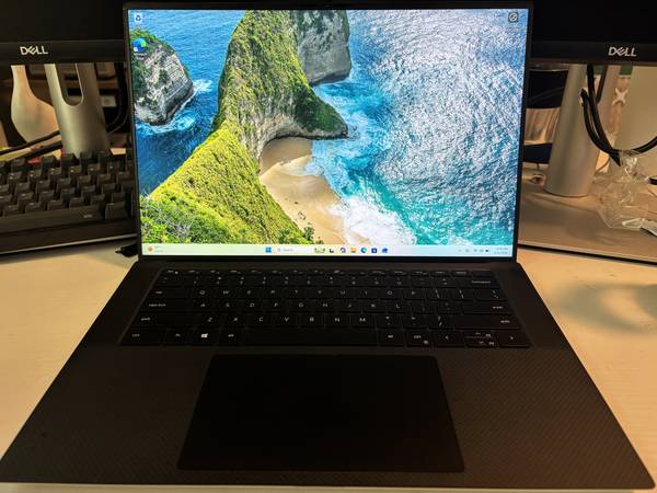 Refurbished Dell XPS 15 9510 15.6" Laptop (i7/16GB/256GB/3050Ti) 1