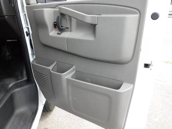 2024 GMC Savana 2500 - Photo 12