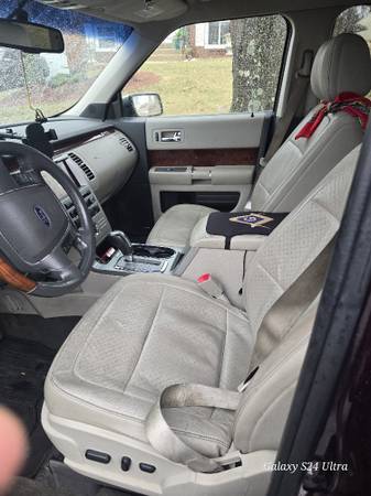 Ford Flex 2011 - $3,500 (UPPER MARLBORO)63618637625475124