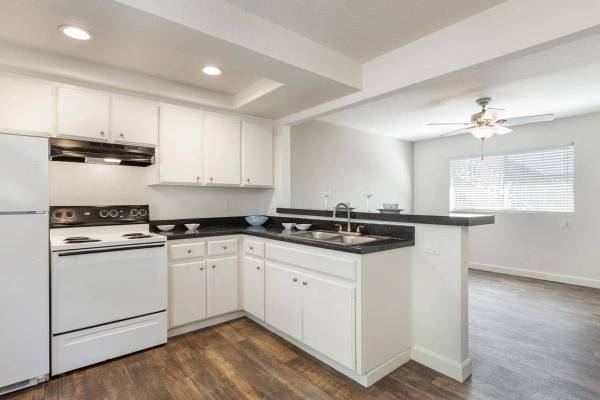 $2,995 / 2br - Fenced Balconies or Patios with Additional Storage (Carlsbad Village)64037041619201122