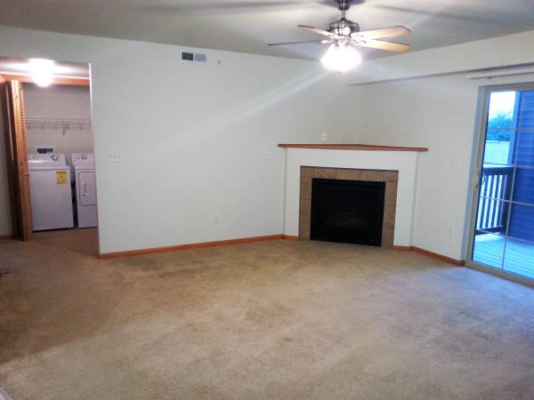 $1,095 / 2br - 922ft2 - Wiley Ridge - 2 Bedroom, 1 Bathroom (SW Cedar Rapids)63815083153281122