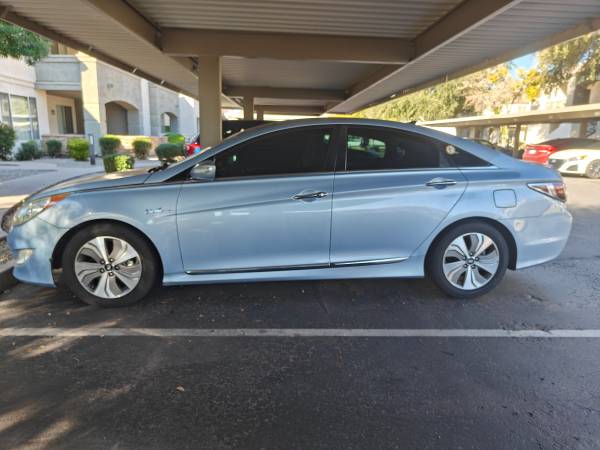 Hyundai Sonata Hybrid Limited 2014 1