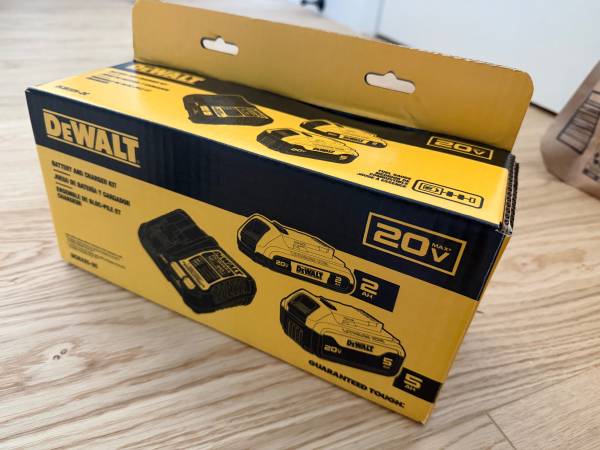 BRAND NEW in box Dewalt 20V MAX charger + 2 batteries (2AH + 5AH) 1