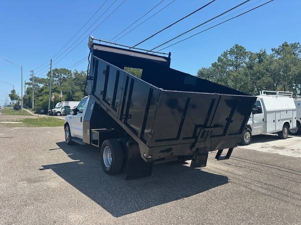 2006 FORD F350 V8 5.4 LITER WITH ONLY 69,000 MILES DUMP TRUCK - $21,900 (40081 US HWY 19 N TARPON SPRINGS, FL 34689)63443635063169122
