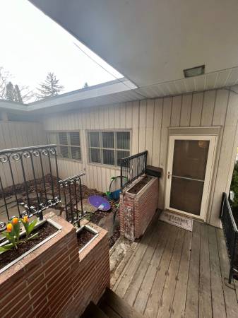 $2,100 / 4br - 1315 NE Harvey Rd. (duplex) (Pullman)63689275771777121