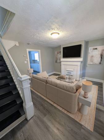 $79,900 / 2br - Move-In-Ready Home for Sale in McKeesport- Riverview64013371861889120