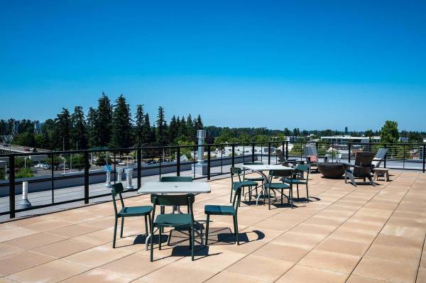 $2,080 / 2br - 715ft2 - Sala de residentes, aire acondicionado disponible, balcón* (Downtown Salem)63660478451969120