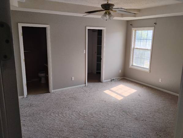 $1900.00 / 4br - 2300ft2 - 3915 Scarborough Way, Jefferson City, MO.  Muy bonita casa de 2 pisos con 4 habitaciones63845292351105122