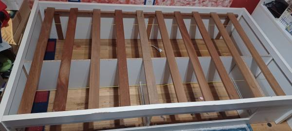 Free free twin base platform tonight only 1