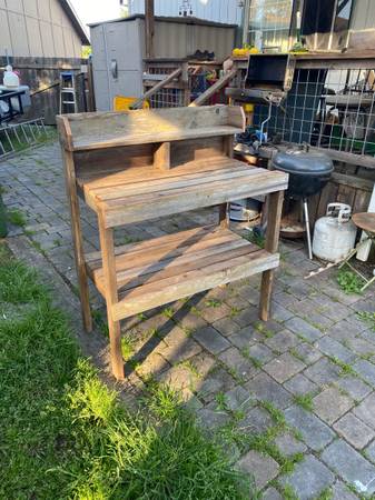 Potting & Garden Tables 1