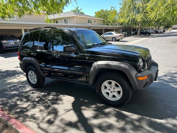Jeep Liberty 2004 - $1.850 (milpitas)63617813821697123