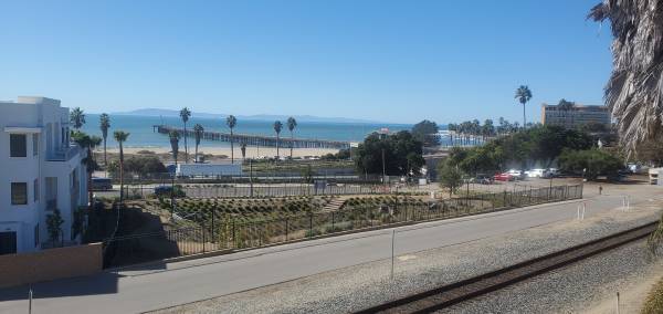 $1,595- 796 sf  Office Space - Amazing ocean view, close to beach 1