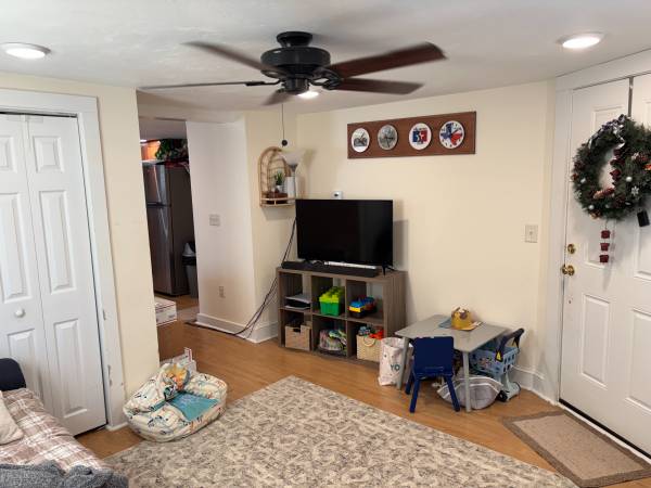 $2,200 / 2br - 1035ft2 - Apartamento moderno de 2 habitaciones – ¡Excelente ubicación! Disponible 1 de diciembre. (Marlborough)63871206945539121