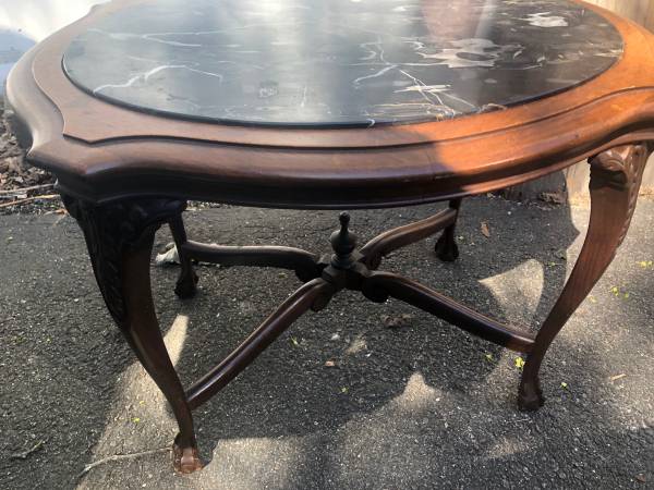 Chippendale stile table black marble top 19x25x18-1/2 inches tall 1