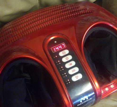 Electric infrared magnetic vibration wave pulse foot massager blood 1