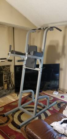 Workout machine - Dips, Pull-ups, knee raise 1