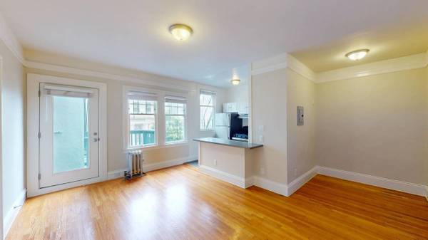 $3,445 / 1br - 621 Stockton #304 - Upcoming 1x1 - Balcony - Pets OK - Great Area (nob hill)64011321233155120
