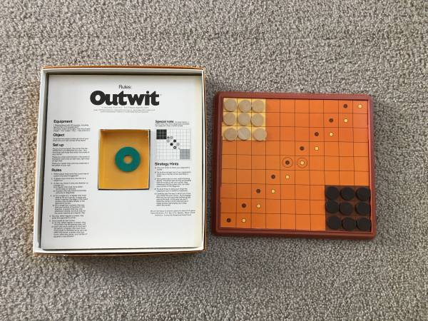 Outwit Board Game PARKER BROTHERS #226 1