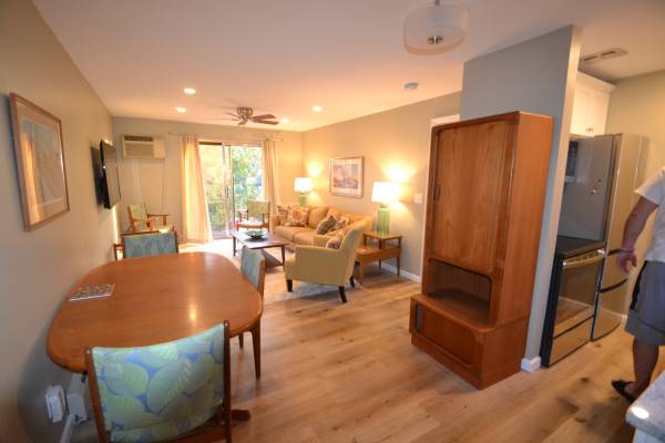 $1,295 / 1br - 600ft2 - R-22 Corp Furn 1BR Center City location (Bond Hill)63974473529987122
