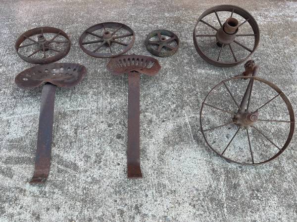 iron wheels seats 1