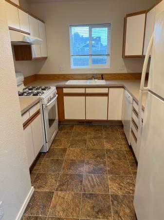$2,295 / 3br - 1212ft2 - Duplex de Old Mill, 3 Habitaciones, 2 Baños, Calefacción de Gas, Conexiones para Lavadora/Secadora y Garaje Doble!63839289891587122