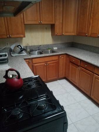 $900 / 1br - 100ft2 - $900 room. Utilities covered. (San Diego)63657209471235124