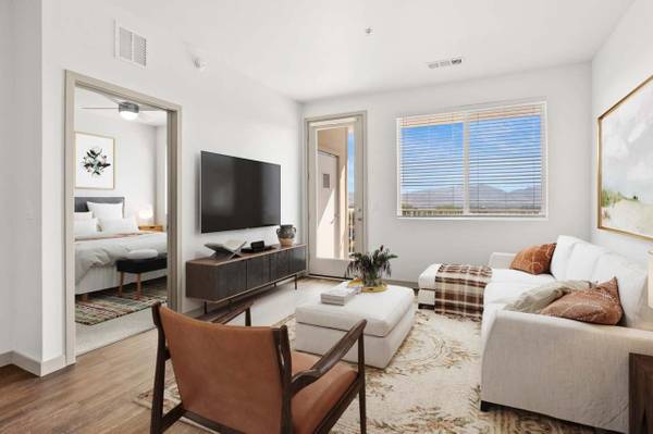 $1,655 / 3br - 3/BD 2/BA, Resident Clubhouse, Mail Room (1130 E Moana Ln, Reno, NV)63992637804162121