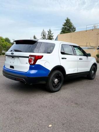 2017 Ford Explorer - $11,000 (Bonney Lake)63475819512195122