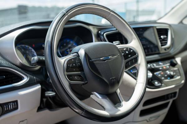 2019 Chrysler Pacifica Limited FWD V6 Título Limpio - $14,99763612121845761124