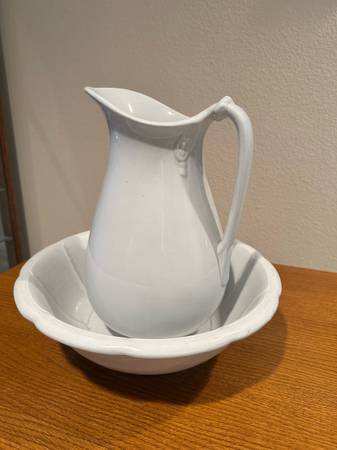 Pitcher and Basin Set 1