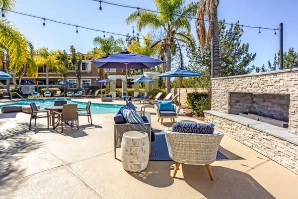 $2,853 / 2br - 998ft2 - 2 dormitorios, cerca del parque para perros, sala de fuego (11600 Compass Point Dr N, San Diego, CA)63663802566659121