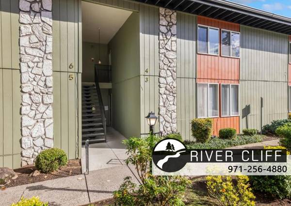 $1,595 / 2br - Access to MAX Line & Other Transportation - Two Bedroom in Milwaukie (Milwaukie Heights)63867270283779120