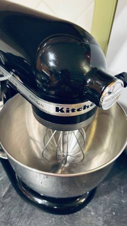 Kitchenaid  Artisan Mixer - Black 1