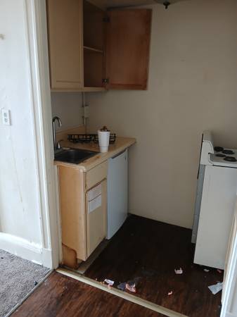 $500 209 YORK ST 	43 (OLD LOUISVILLE)