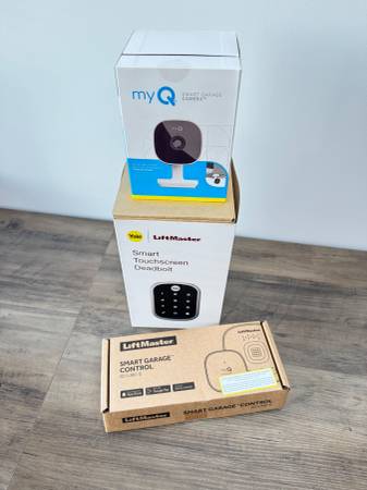 Yale | LiftMaster Smart Touchscreen Deadbolt + MYQ Camera + Garag 1